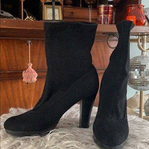 ☀️  Nine West Black Saroonr Faux Suede Boots